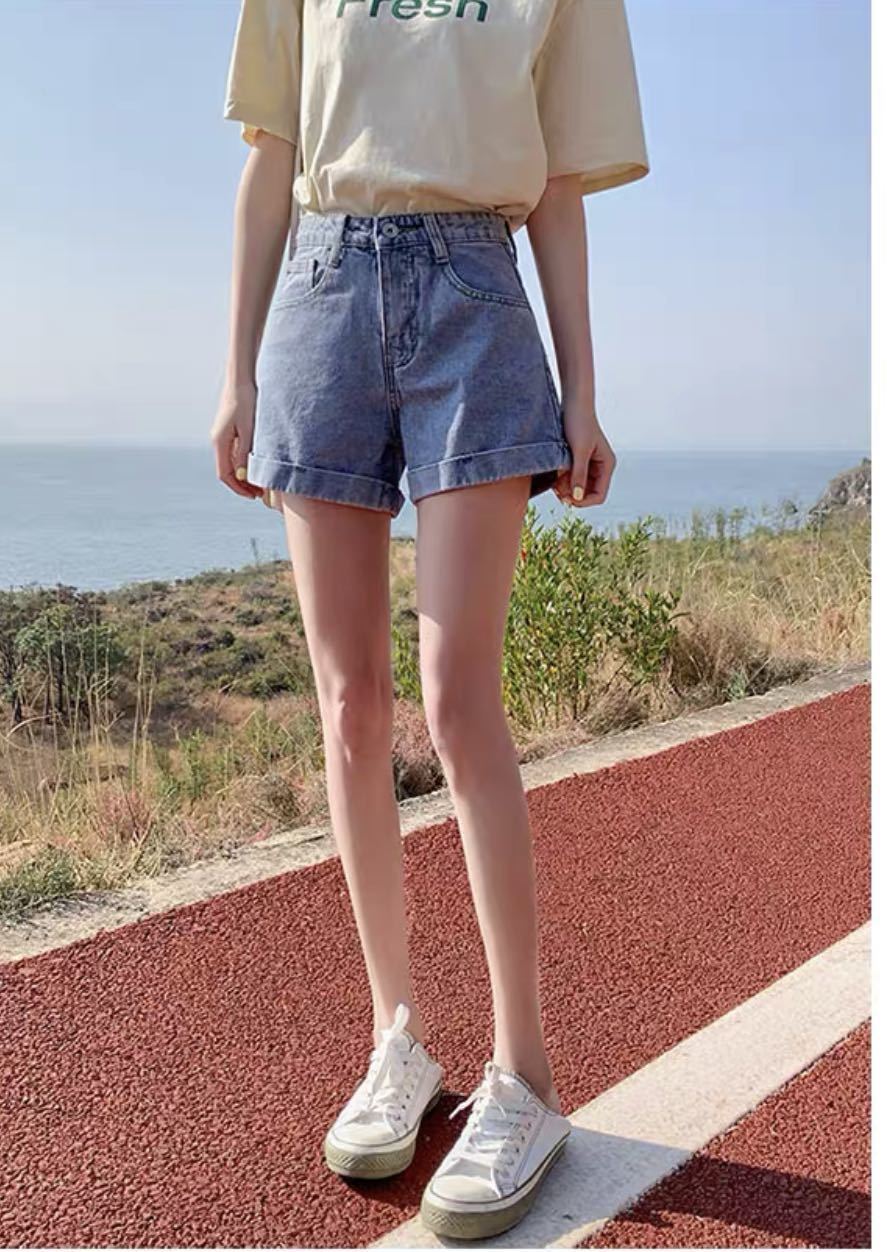 Womens Loose Black Slim Denim Shorts
